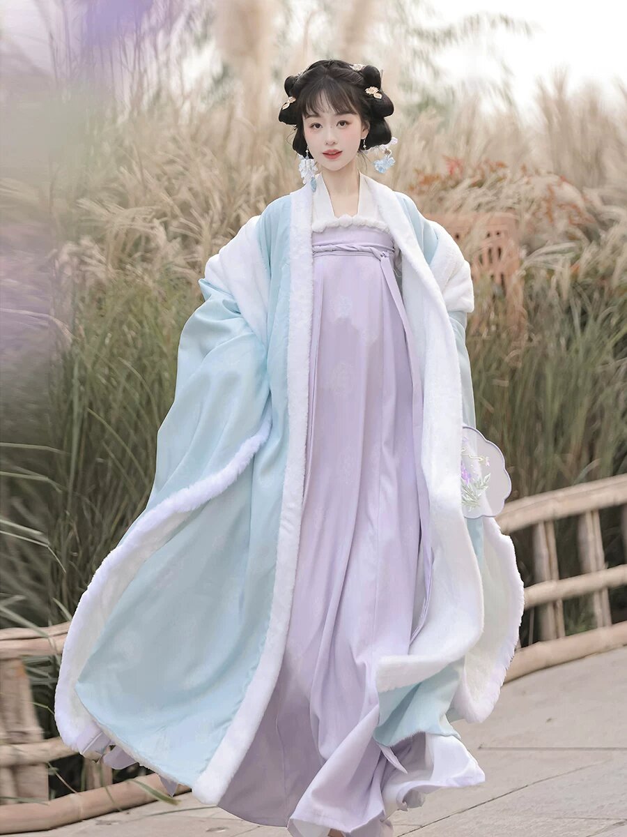 Ancient Hairstyles and Headwear for Children:The Enchantment of Traditional Hair Buns Ancient Hairstyles and Headwear for Children:The Enchantment of Traditional Hair Buns
