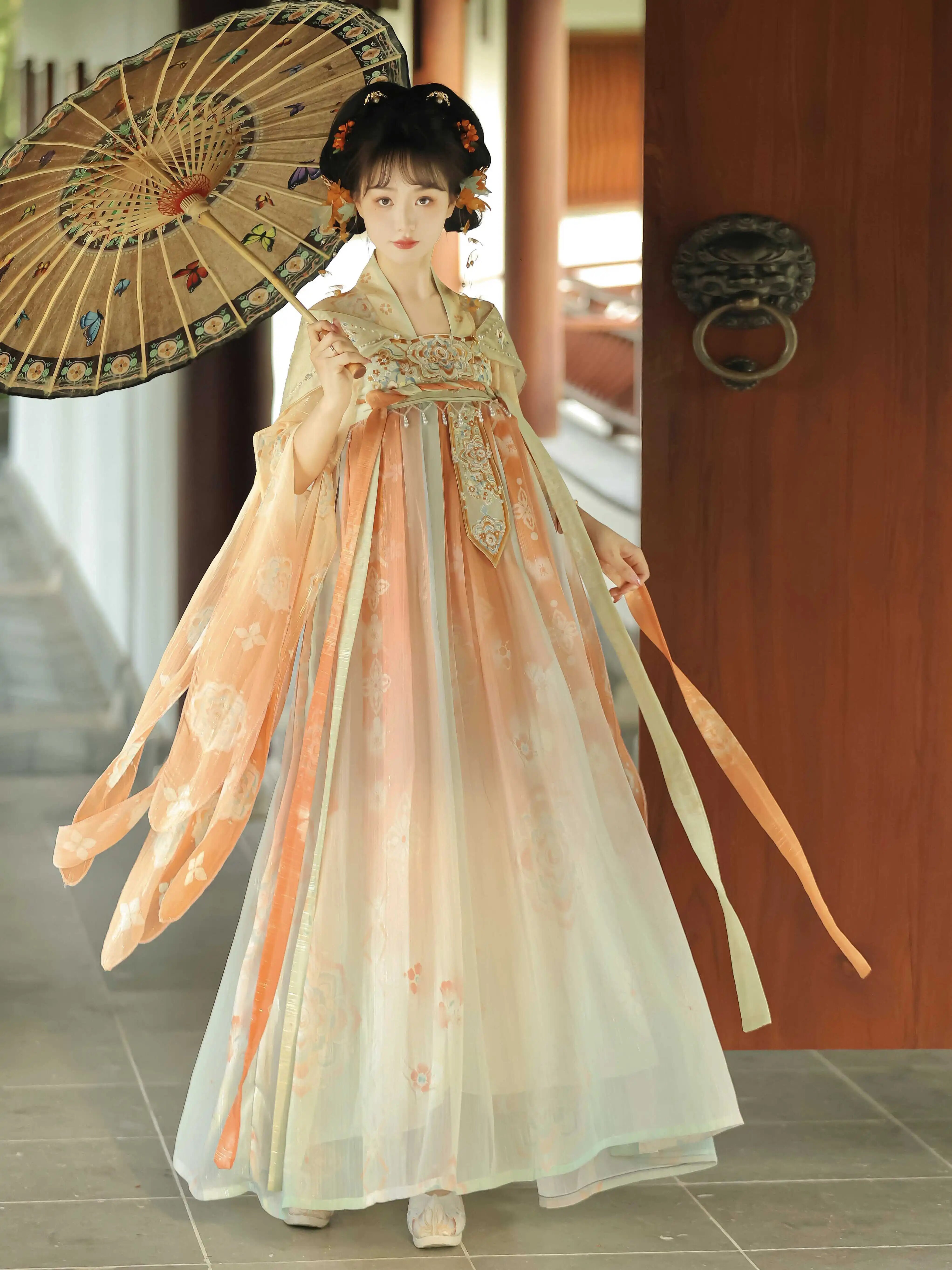 Summer Chic:The Evolution of Womens Tangzhuang Summer Chic:The Evolution of Womens Tangzhuang