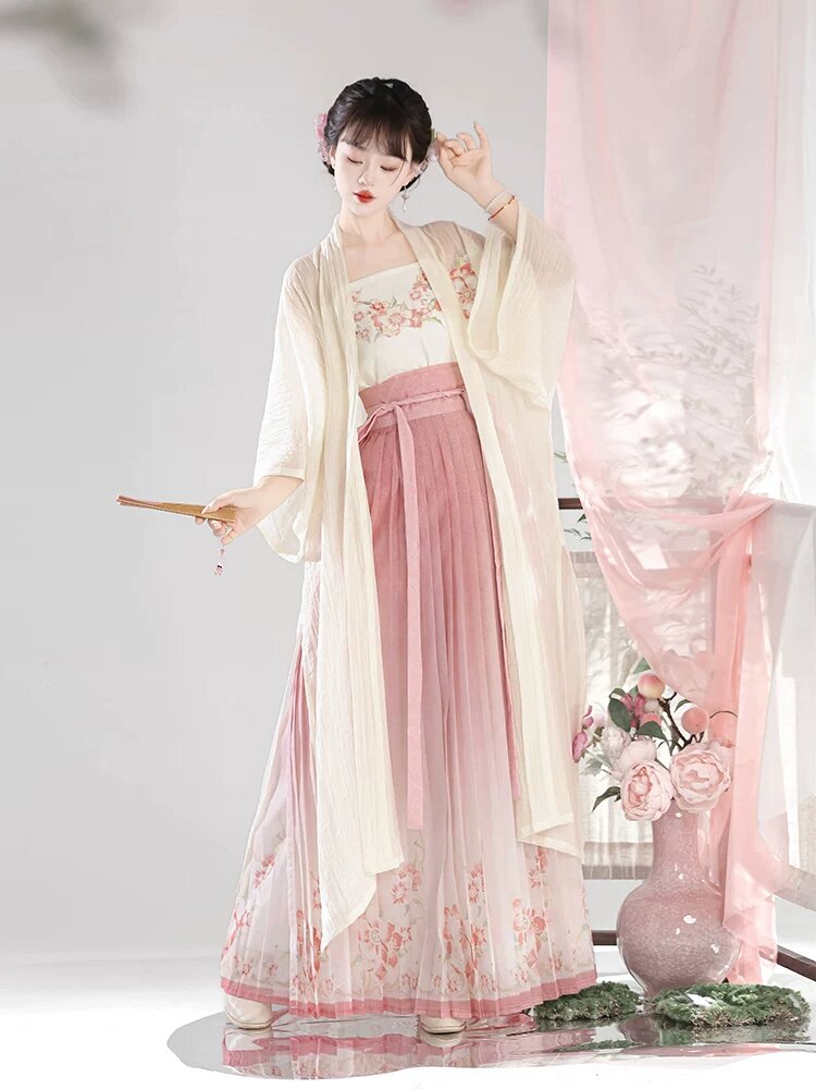 Autumn Fashion:The Evolution of Qipao-Inspired Dress with Modern Twist Autumn Fashion:The Evolution of Qipao-Inspired Dress with Modern Twist