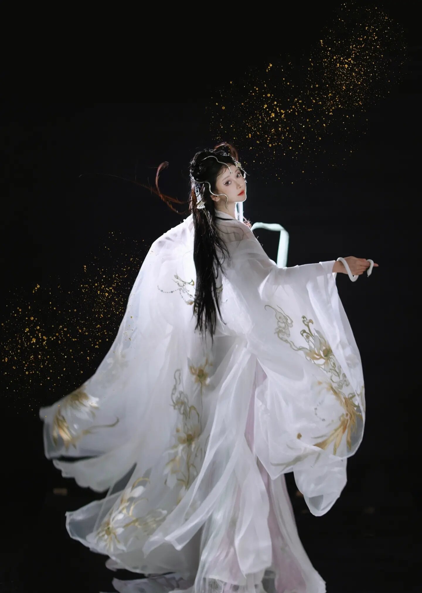 The Rise of Hanfu in the Summer Fashion of a 10-Year-Old Student Girl The Rise of Hanfu in the Summer Fashion of a 10-Year-Old Student Girl