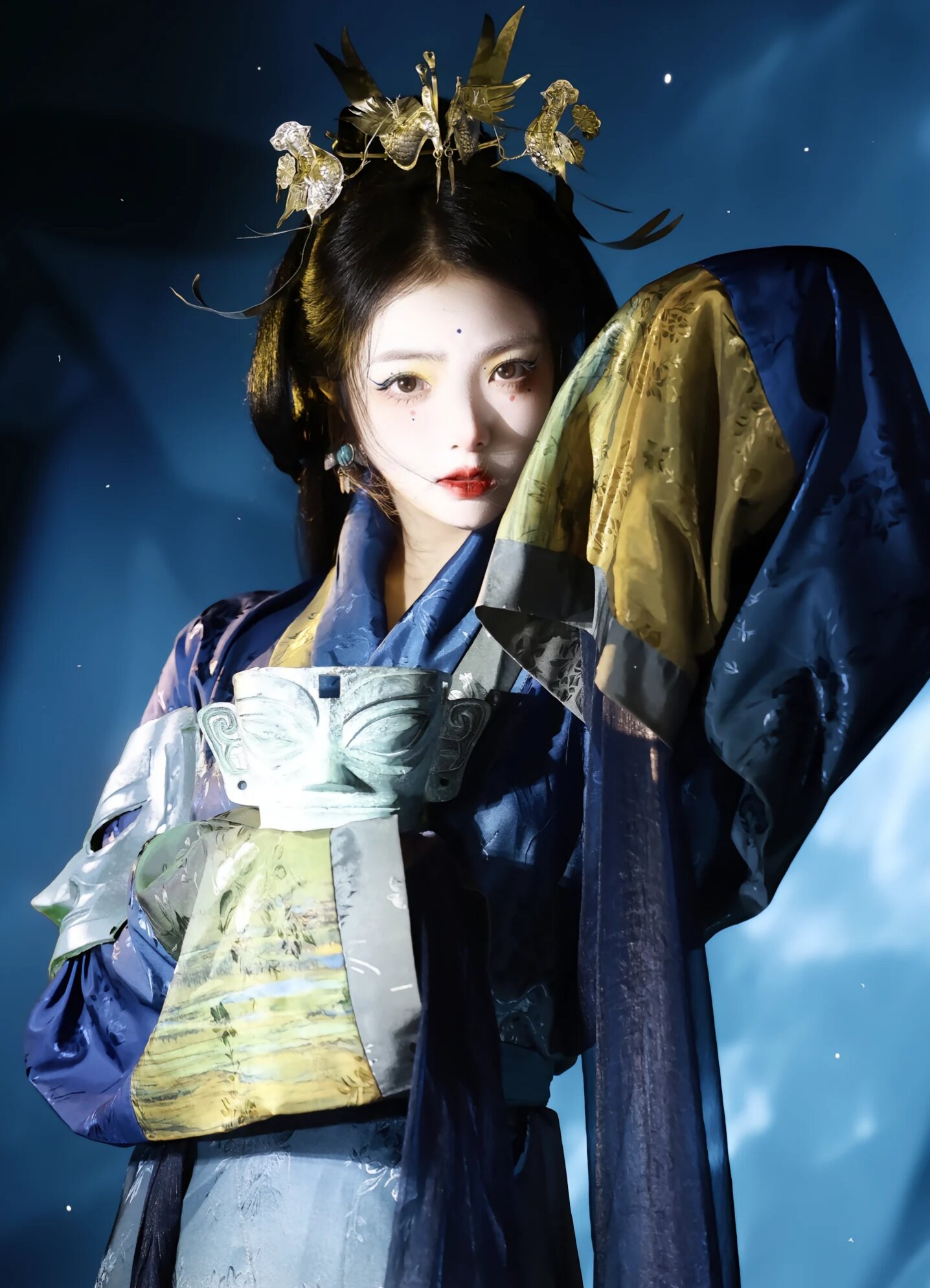 嫁衣汉服凤冠霞帔 嫁衣汉服凤冠霞帔
