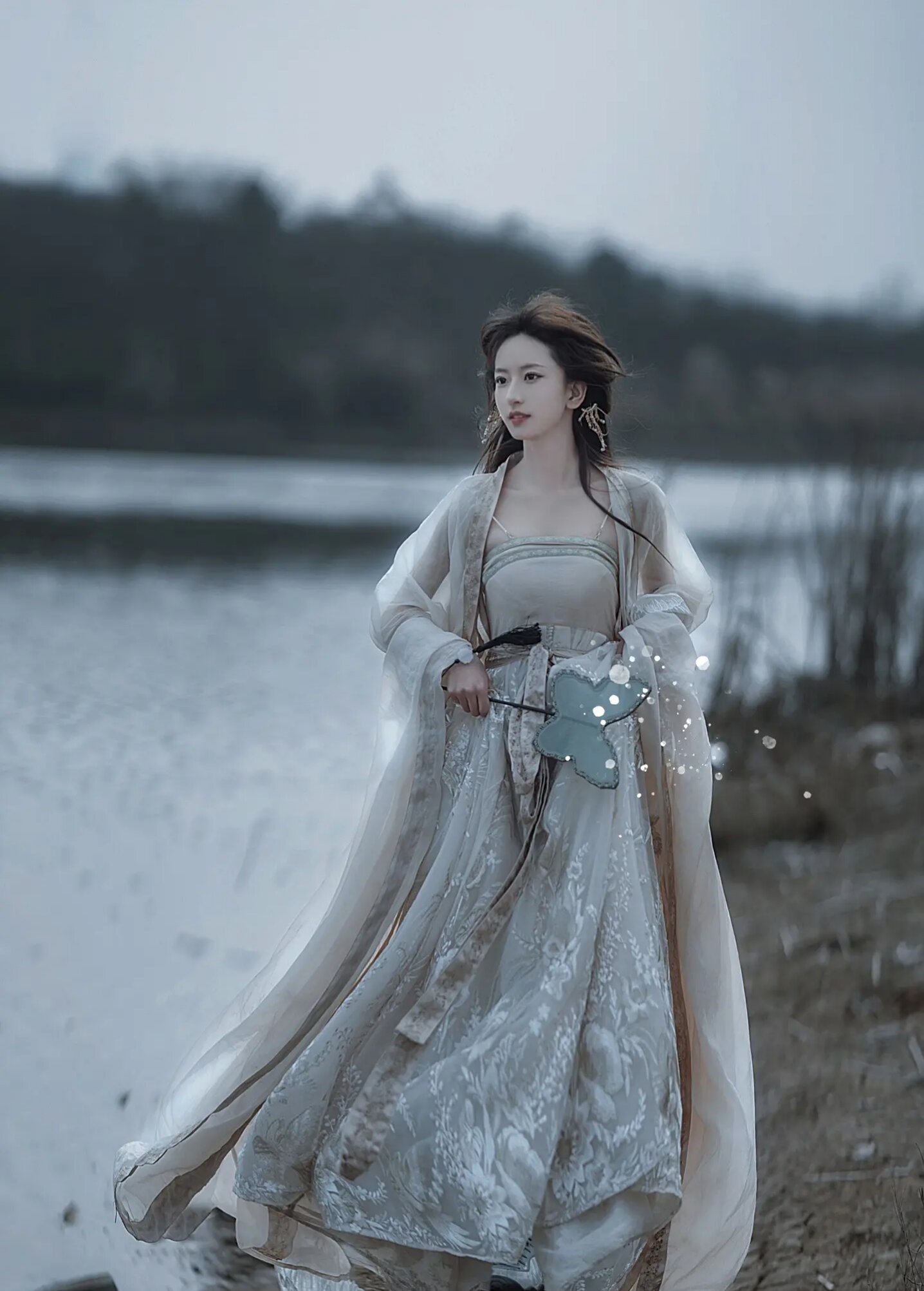 The Splendor of Hanfu Hair Accessories:A Tale of Girls Tassel Hairpins