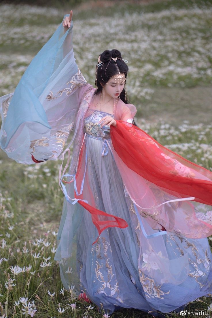 The Cultural Significance of Traditional Hanfu Fans as Props The Cultural Significance of Traditional Hanfu Fans as Props