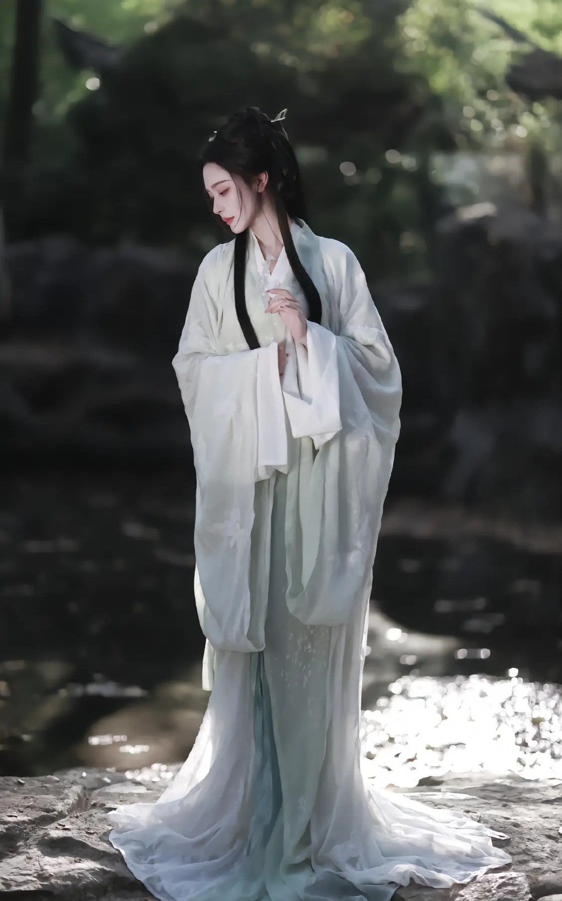 Embracing Modern Hanfu Fashion:The Rise of Plus-Size Clothing in the Modern Hanfu Movement Embracing Modern Hanfu Fashion:The Rise of Plus-Size Clothing in the Modern Hanfu Movement