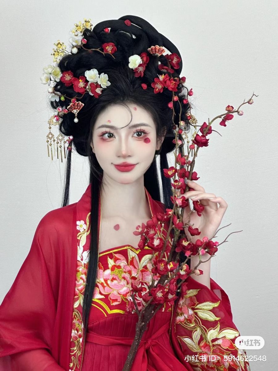 Embracing the Summer in New Chinese-Style Womens Qipao Embracing the Summer in New Chinese-Style Womens Qipao