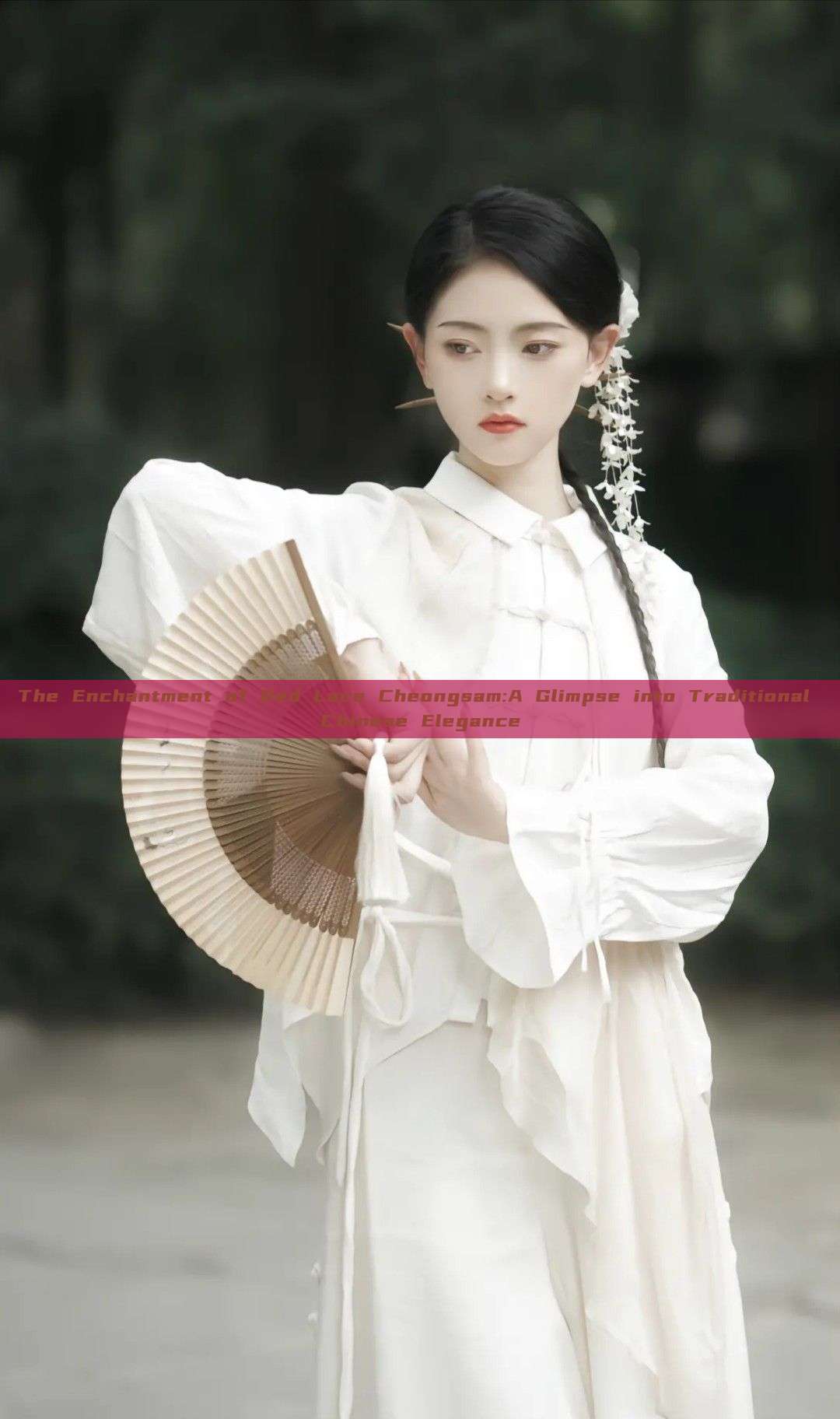 The Enchantment of Red Lace Cheongsam:A Glimpse into Traditional Chinese Elegance The Enchantment of Red Lace Cheongsam:A Glimpse into Traditional Chinese Elegance