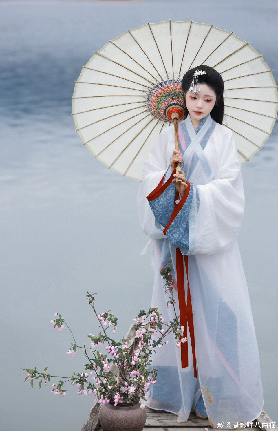 Winter Hanfu Robes and Hooded Cape:A Guide to Traditional Elegance Winter Hanfu Robes and Hooded Cape:A Guide to Traditional Elegance