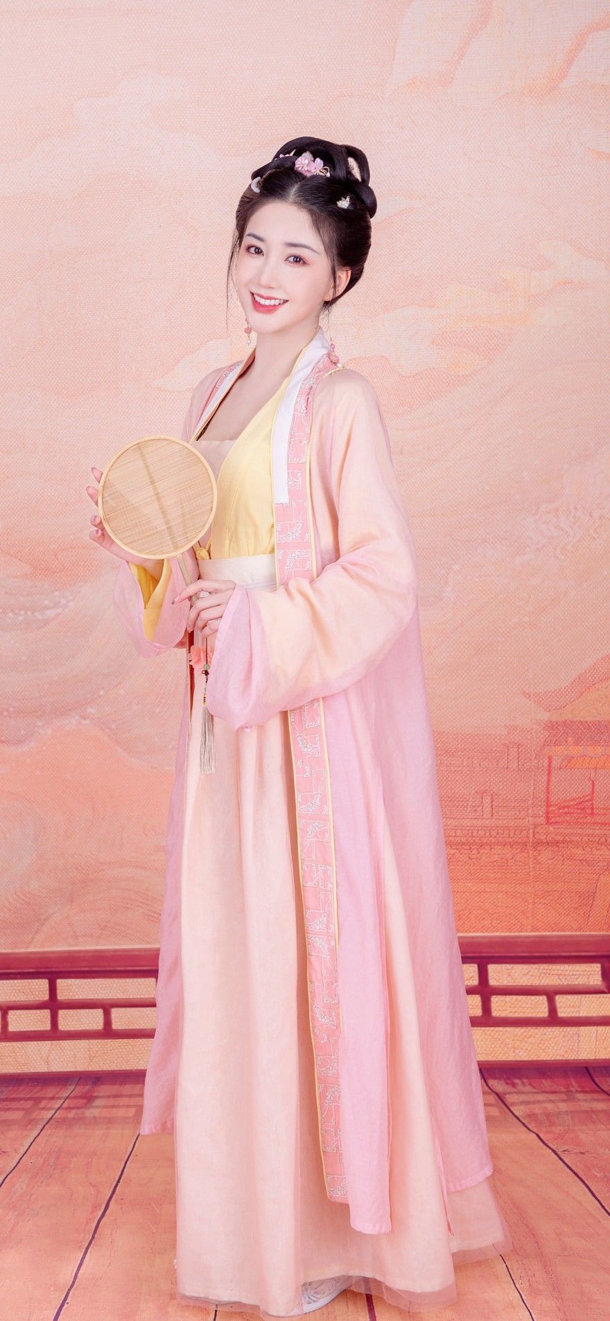 Winter Fashion Trends for Ancient-Style Hanfu Girls Winter Fashion Trends for Ancient-Style Hanfu Girls
