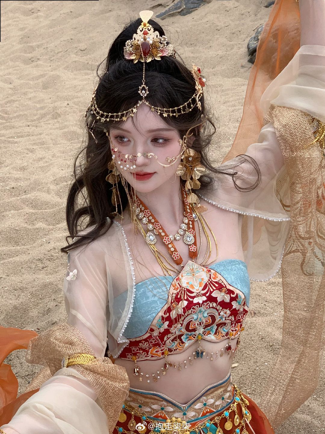 The Enchantment of a High-heeled Shoe,a Betrothal Qipao,and the Fabric of Love The Enchantment of a High-heeled Shoe,a Betrothal Qipao,and the Fabric of Love