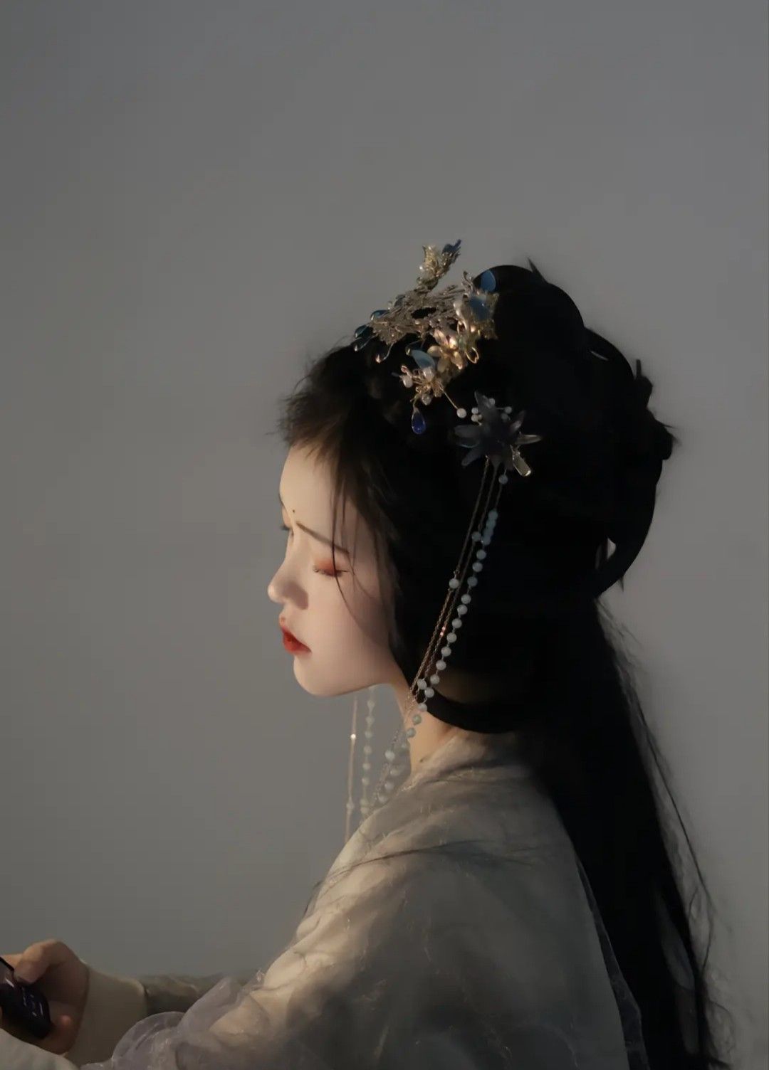 The Splendor of Hanfu Headdress:Jingtailan 景泰蓝 