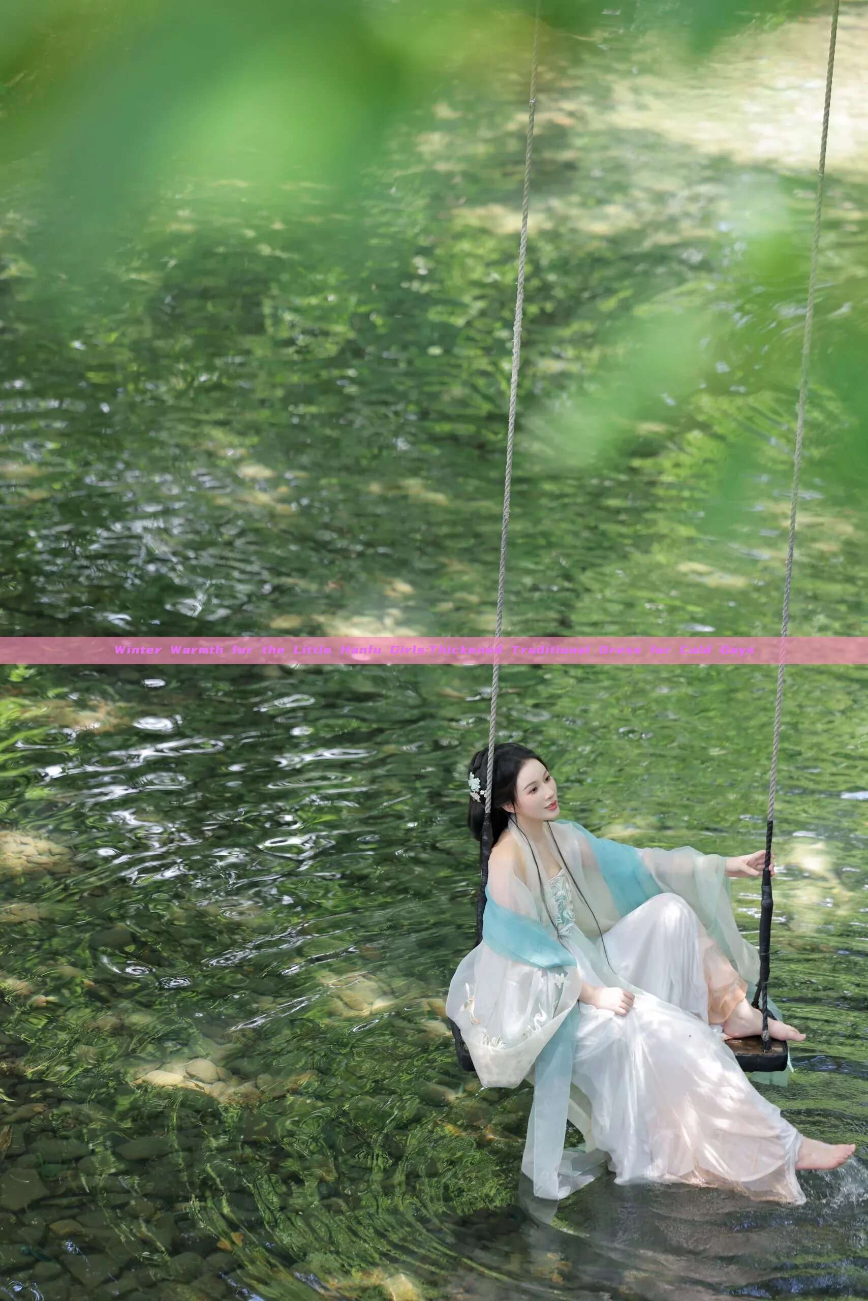 Winter Warmth for the Little Hanfu Girls:Thickened Traditional Dress for Cold Days Winter Warmth for the Little Hanfu Girls:Thickened Traditional Dress for Cold Days