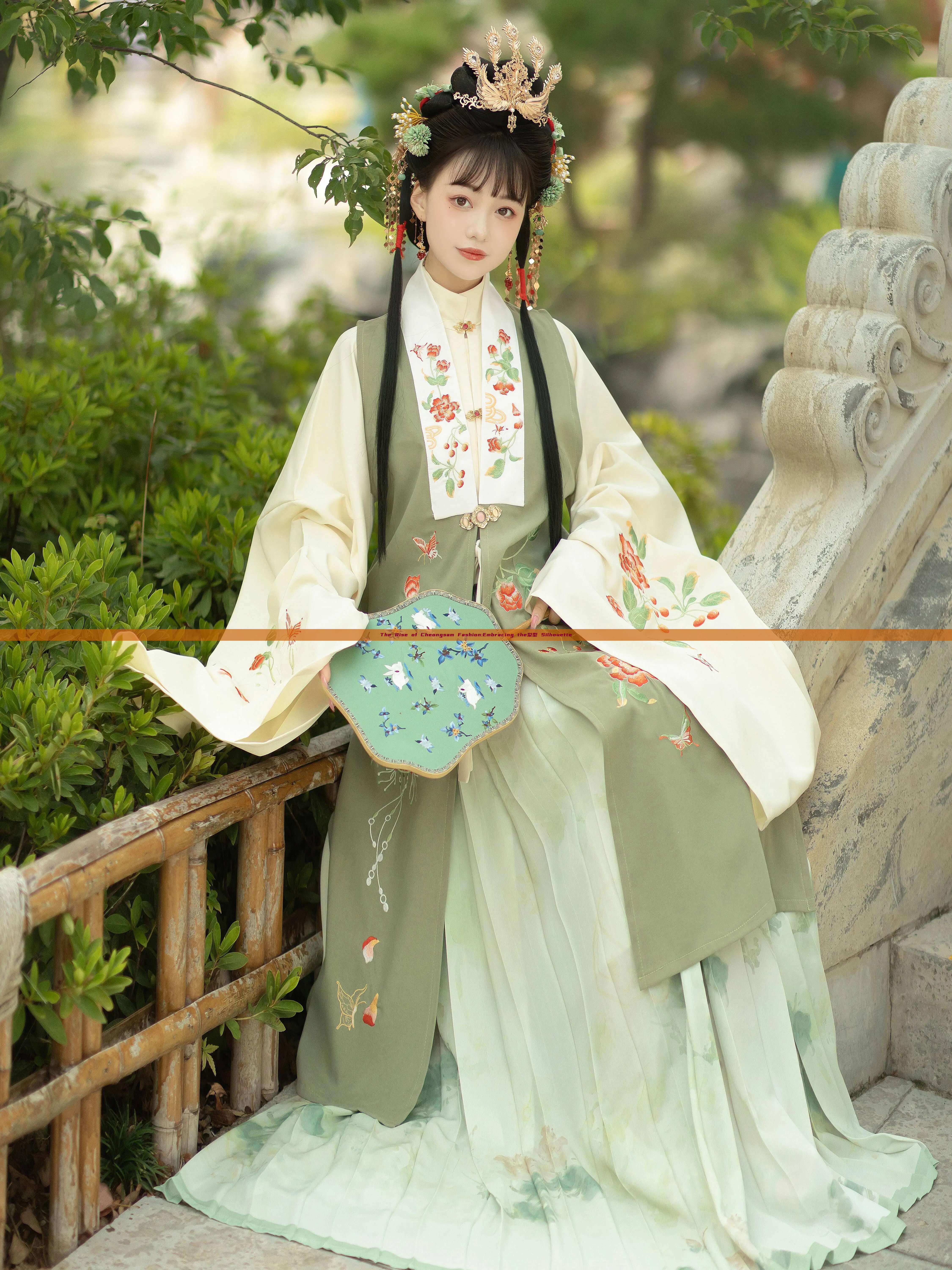 The Rise of Cheongsam Fashion:Embracing the梨型 Silhouette