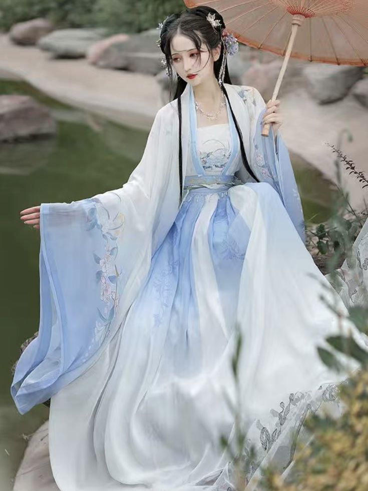 Low-Cut Cheongsam Skirt in Summer:Fashionable and Comfortable Choice for Warm Days Low-Cut Cheongsam Skirt in Summer:Fashionable and Comfortable Choice for Warm Days