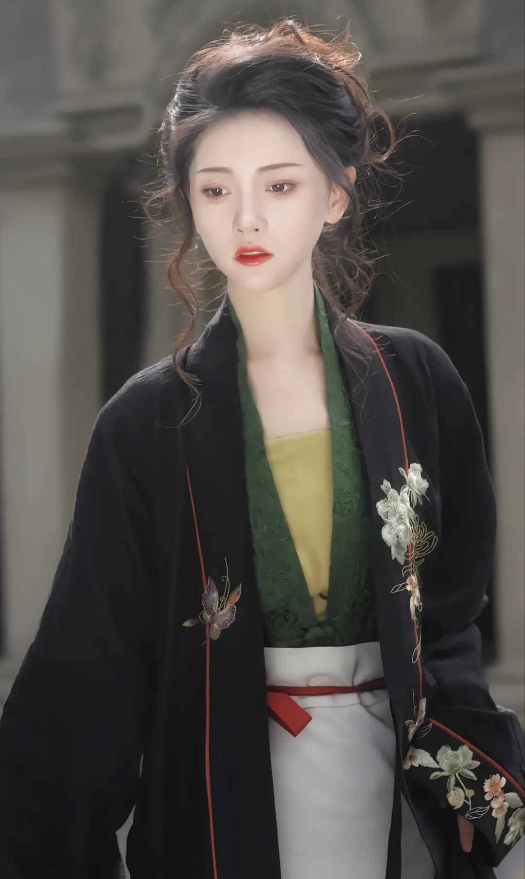 Ming-Style Heavy Work Embroidery Hanfu:A Blend of Tradition and Craftsmanship Ming-Style Heavy Work Embroidery Hanfu:A Blend of Tradition and Craftsmanship