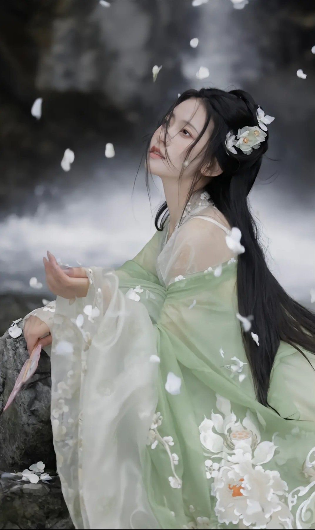 Splendor of Children in Traditional Hanfu:A Journey into the Ethereal Beauty of Childrenswear Splendor of Children in Traditional Hanfu:A Journey into the Ethereal Beauty of Childrenswear