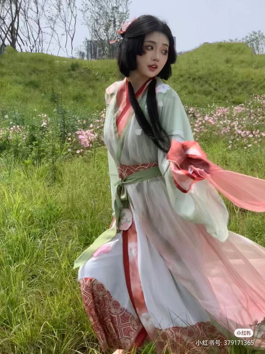 Summer Fashion Trends for Little Girls in Traditional Hanfu Costumes Summer Fashion Trends for Little Girls in Traditional Hanfu Costumes