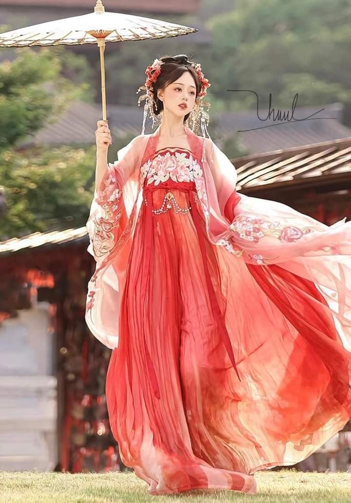 Elevating Traditional Hanfu Shoes:The Rise of Elevated Hanfu Shoes as Fashion Statements
