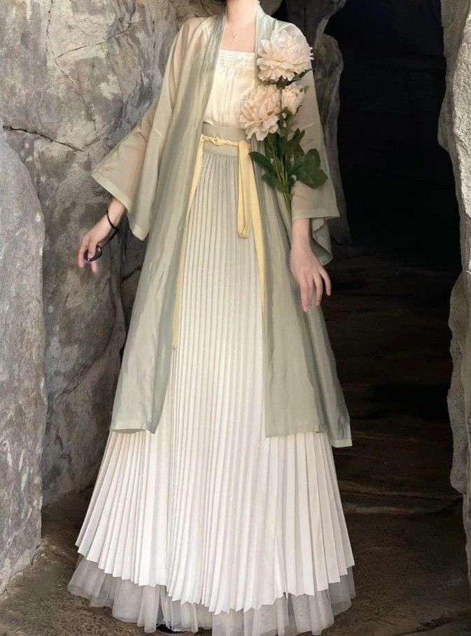 Elegant 8-Part Hanfu Skirt:Embracing Traditional Beauty in Modern Fashion