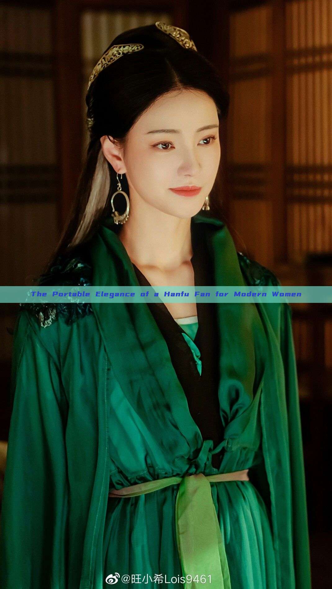 The Portable Elegance of a Hanfu Fan for Modern Women The Portable Elegance of a Hanfu Fan for Modern Women