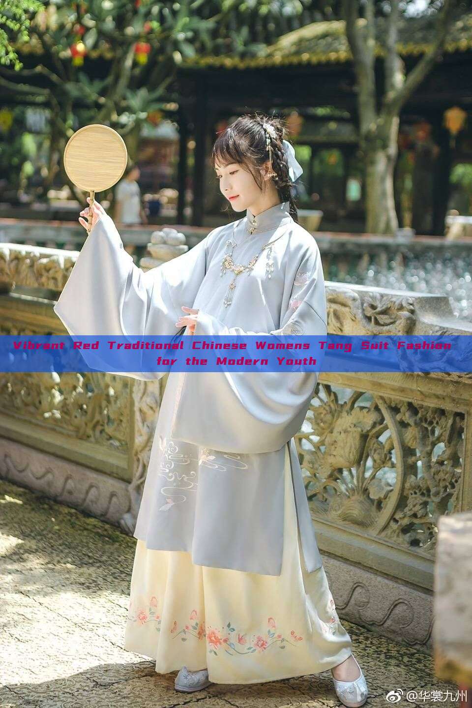 Vibrant Red Traditional Chinese Womens Tang Suit Fashion for the Modern Youth Vibrant Red Traditional Chinese Womens Tang Suit Fashion for the Modern Youth