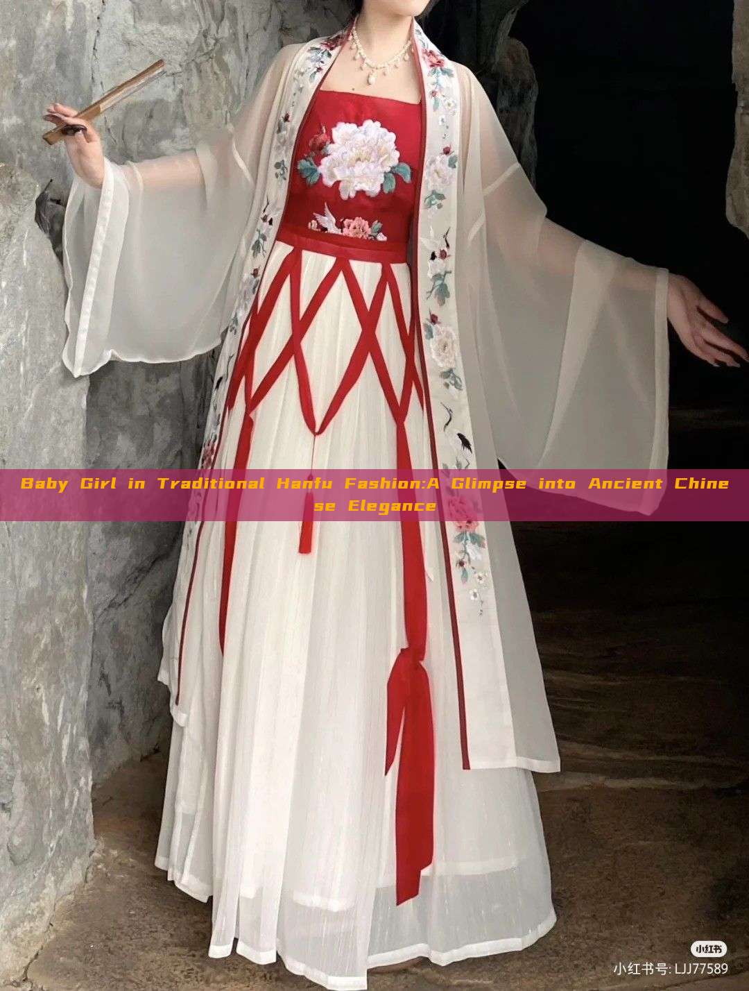 Baby Girl in Traditional Hanfu Fashion:A Glimpse into Ancient Chinese Elegance Baby Girl in Traditional Hanfu Fashion:A Glimpse into Ancient Chinese Elegance