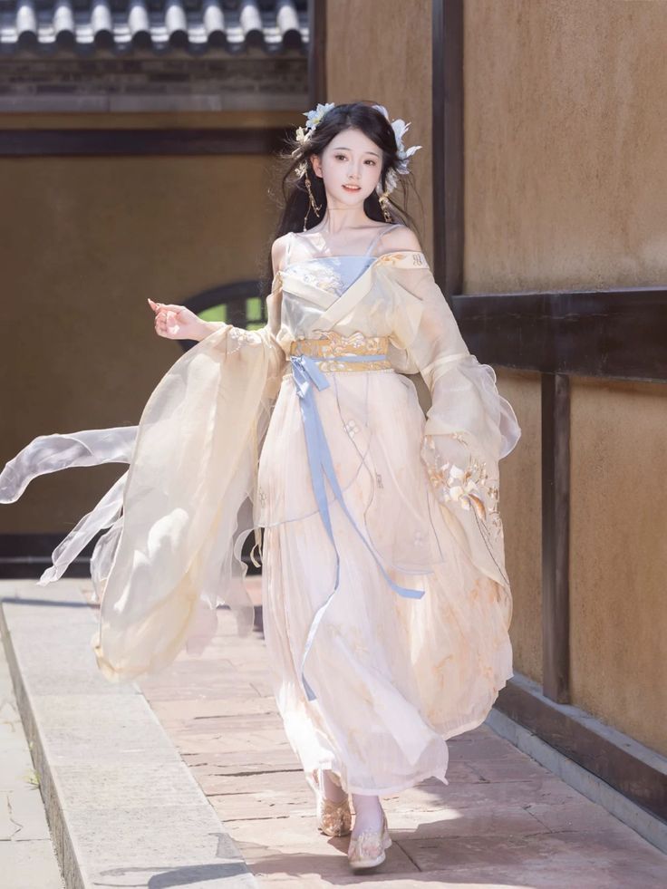 The Embracing Beauty of Chinese Cheongsam as a Traditional Wedding Dress