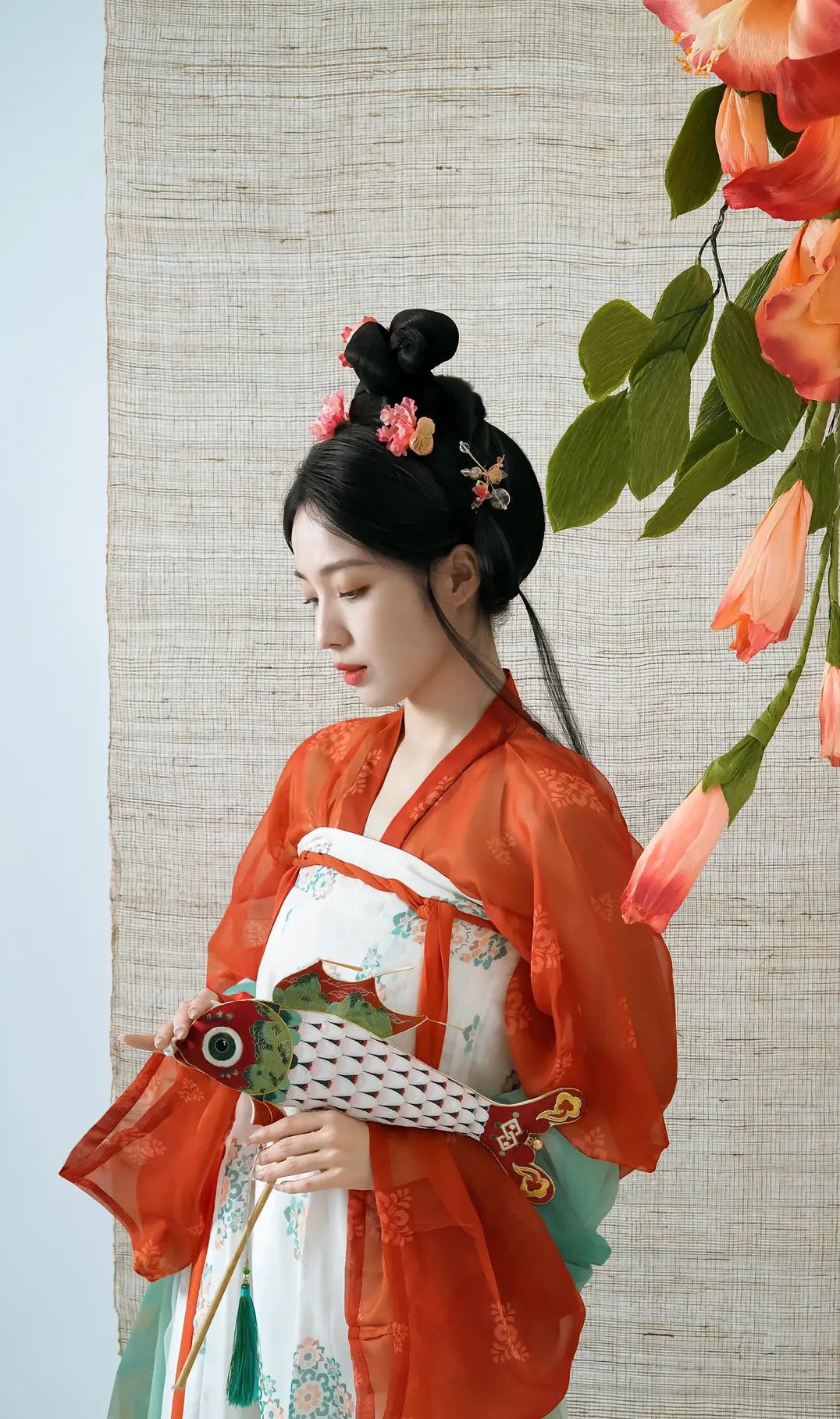 Modernizing the Cheongsam for Everyday Wear in Winter Modernizing the Cheongsam for Everyday Wear in Winter