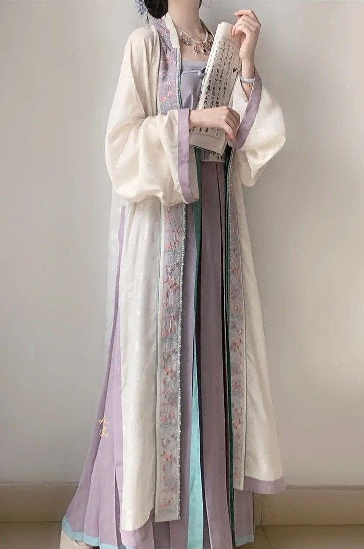 Winter Outfit Ideas with Puff-Skirted Tops and Horseface Skirts Winter Outfit Ideas with Puff-Skirted Tops and Horseface Skirts