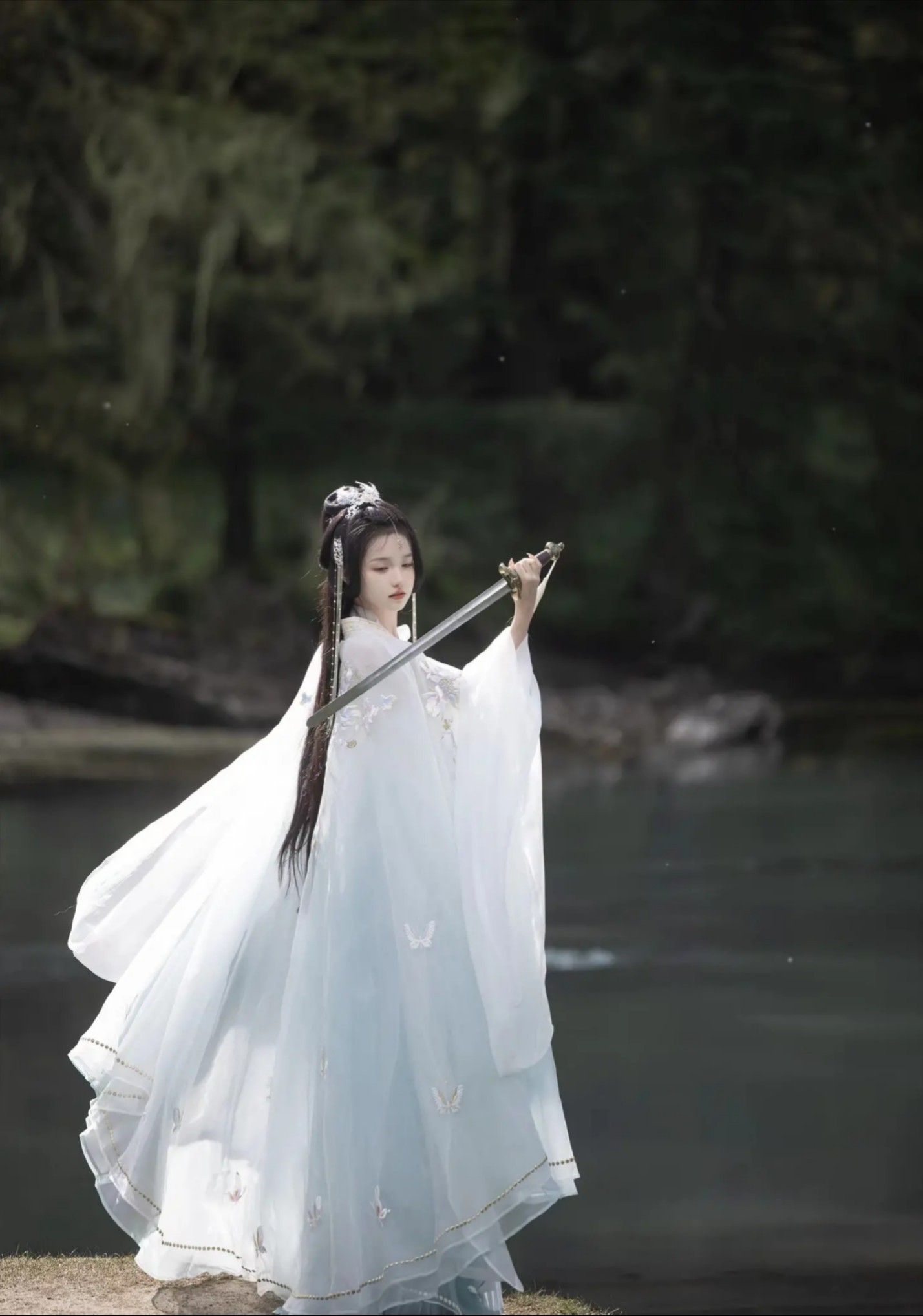 The Enchantment of Qipao for Women in Their 40s and 50s The Enchantment of Qipao for Women in Their 40s and 50s