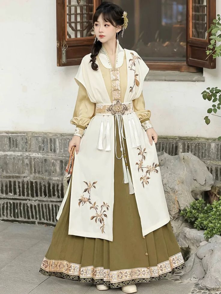 Versatile Hair Accessories for Hanfu Fashion:A Guide to Styling Your Traditional Beauty