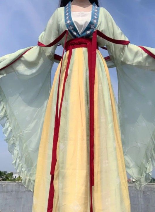 The Joy of a Brides Cheongsam on Her Wedding Day:Tips for a Petite Mother-in-Law The Joy of a Brides Cheongsam on Her Wedding Day:Tips for a Petite Mother-in-Law