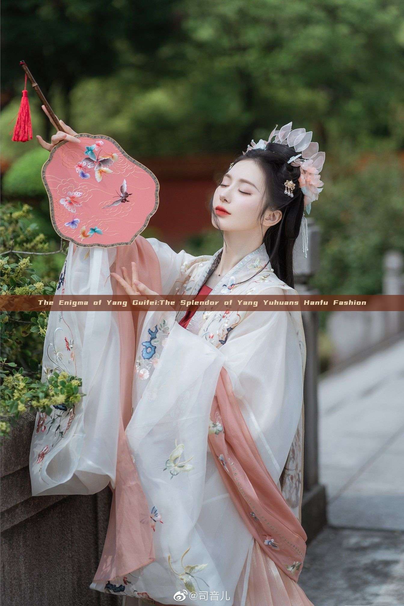 The Enigma of Yang Guifei:The Splendor of Yang Yuhuans Hanfu Fashion