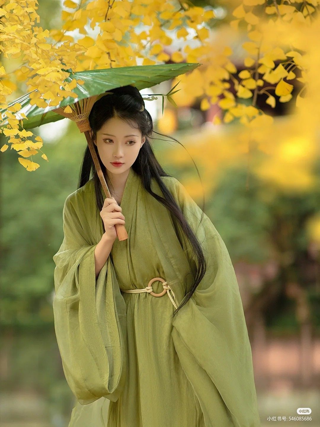 The Splendor of Red Cheongsam:A Cultural Icon of Chinese Traditional Elegance