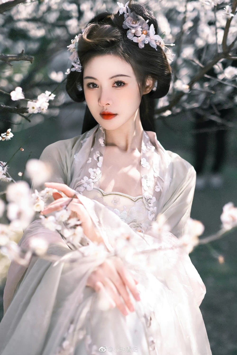 Childrens Pipa-袖汉服:传统与时尚的结合 Childrens Pipa-袖汉服:传统与时尚的结合
