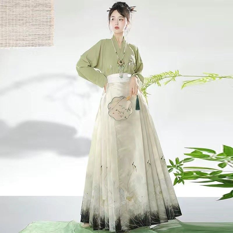 Vintage Chinese Style Ma-Mian Dress Set:A Blend of Tradition and Modernity Vintage Chinese Style Ma-Mian Dress Set:A Blend of Tradition and Modernity