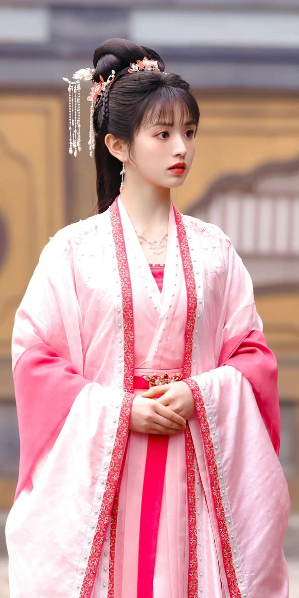 Elegant Girlhood:The Allure of Traditional Hanfu for Little Girls Elegant Girlhood:The Allure of Traditional Hanfu for Little Girls