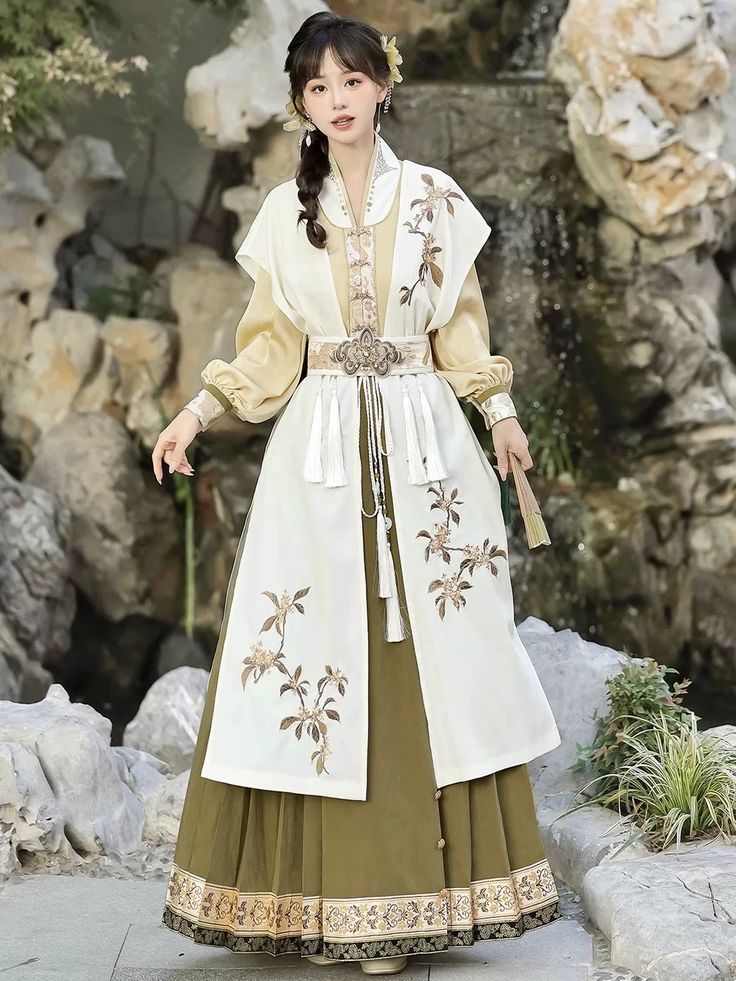 Girls Traditional Chinese Clothes for Autumn-Winter:Fashion and Comfort Girls Traditional Chinese Clothes for Autumn-Winter:Fashion and Comfort