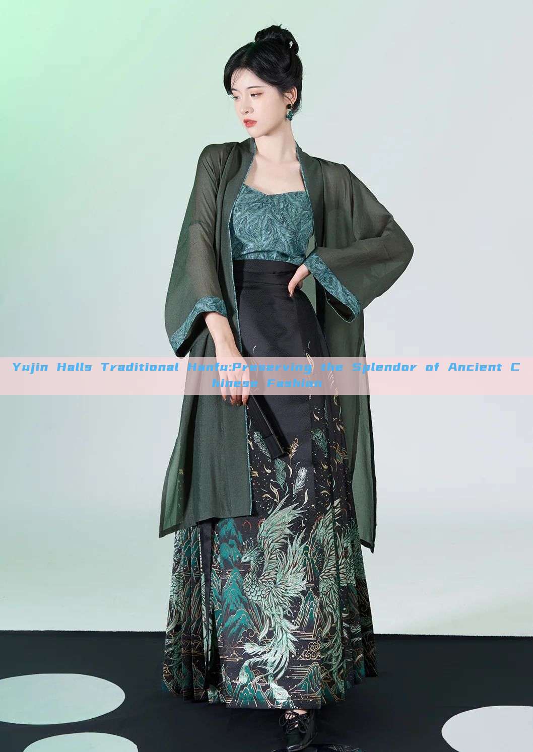 Yujin Halls Traditional Hanfu:Preserving the Splendor of Ancient Chinese Fashion Yujin Halls Traditional Hanfu:Preserving the Splendor of Ancient Chinese Fashion