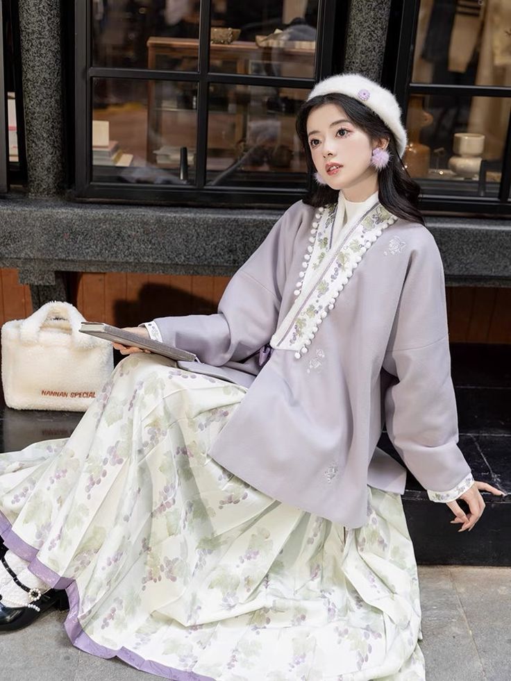Winter Cheongsam Style:The Perfect Layering Tops for Your Qipao
