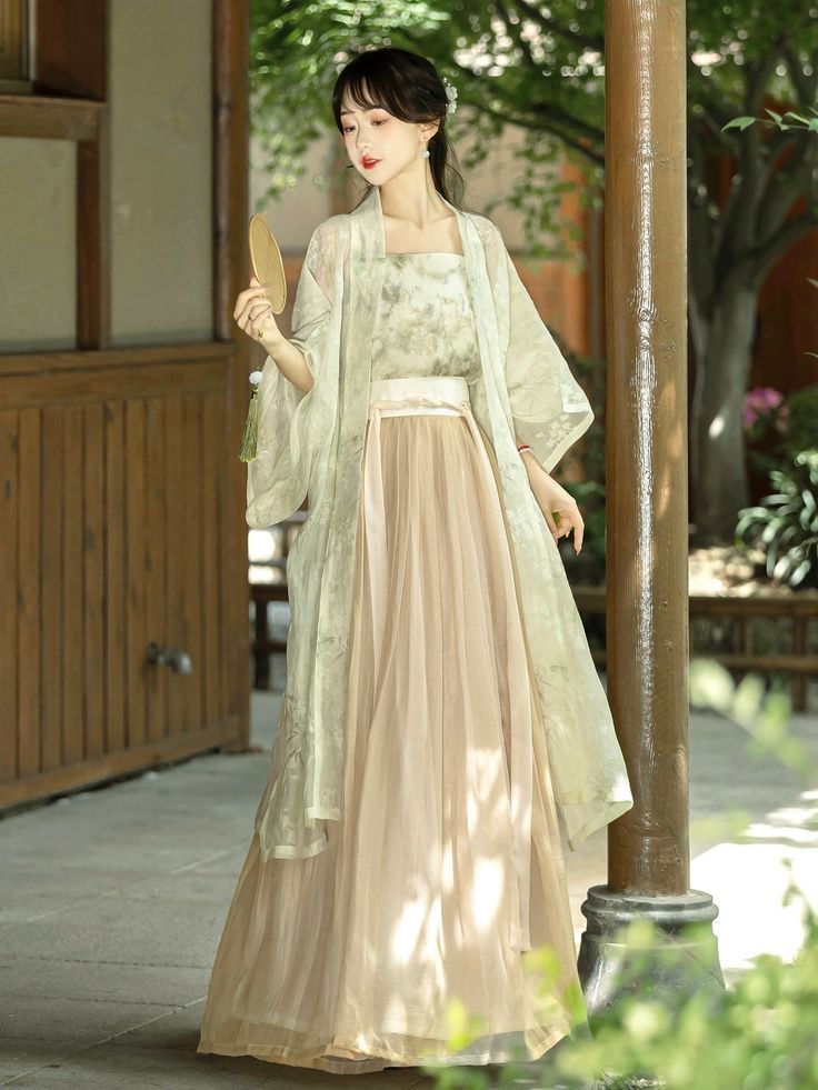Childrens Shawl Cheongsam:A Blend of Tradition and Fashion Childrens Shawl Cheongsam:A Blend of Tradition and Fashion