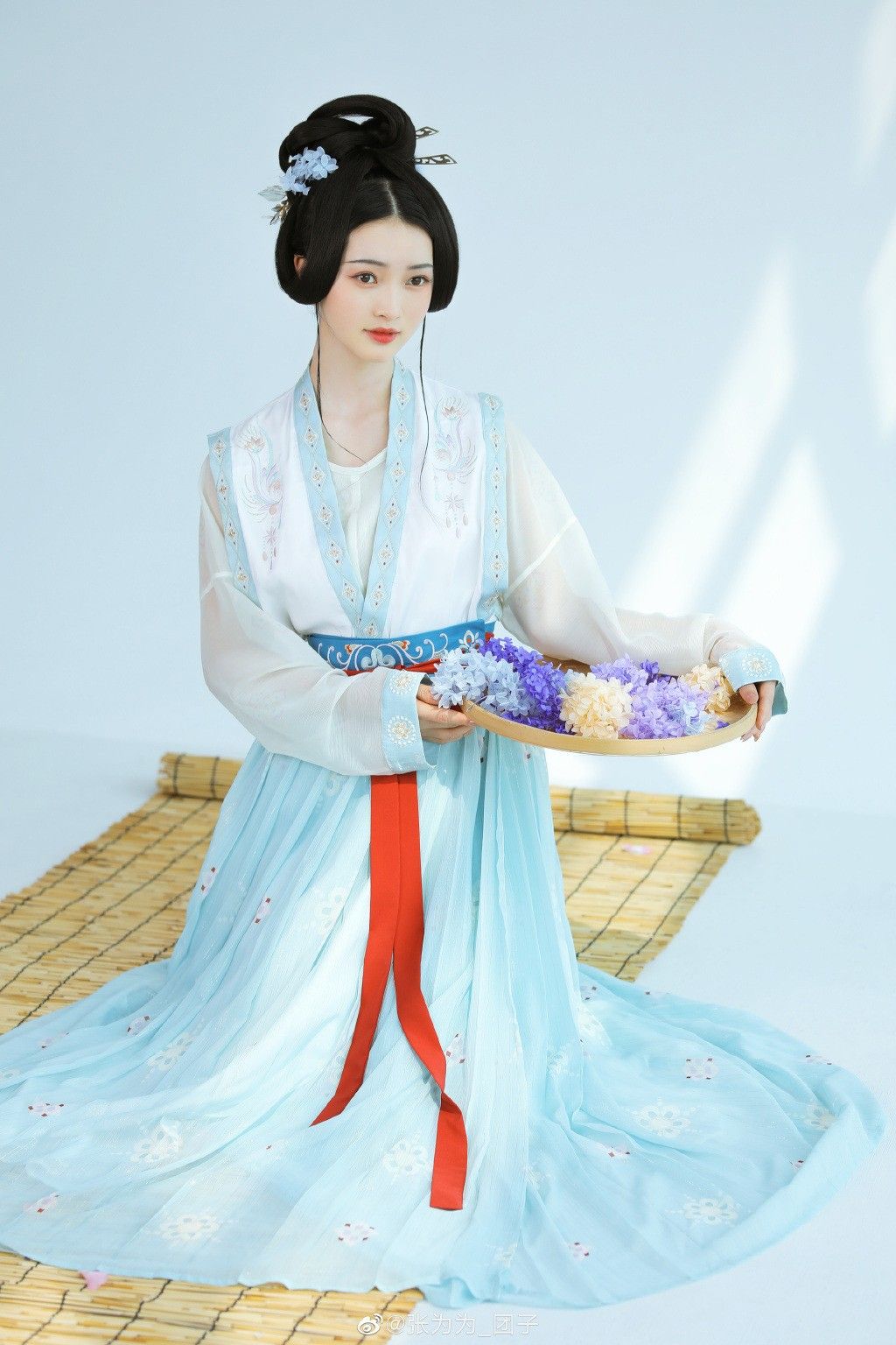 The Enigma of Luo Shui Shen Hanfu:The Ancient Beauty of Chinese Traditional Clothing The Enigma of Luo Shui Shen Hanfu:The Ancient Beauty of Chinese Traditional Clothing