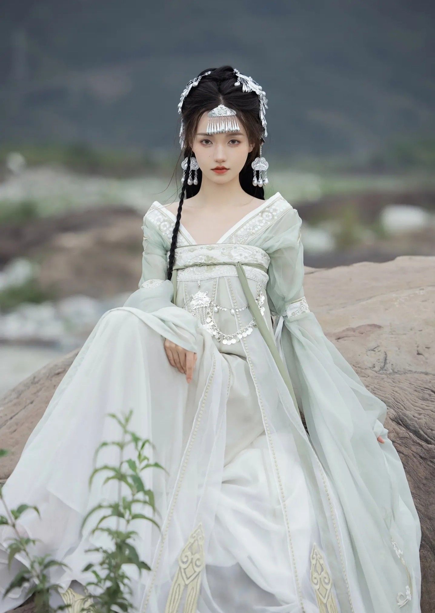 The Summer Bride in a Cheongsam:A Tale of Traditional Elegance The Summer Bride in a Cheongsam:A Tale of Traditional Elegance