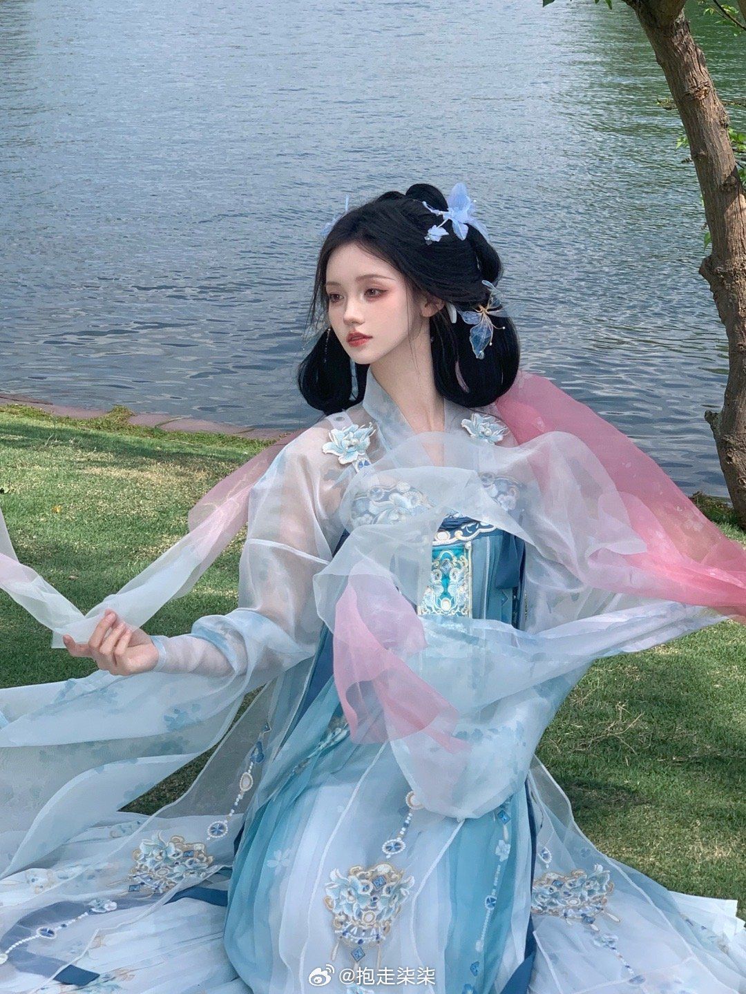 The Enigma of Black Cheongsam Skirts:A Cultural Icon of Elegance and Tradition The Enigma of Black Cheongsam Skirts:A Cultural Icon of Elegance and Tradition