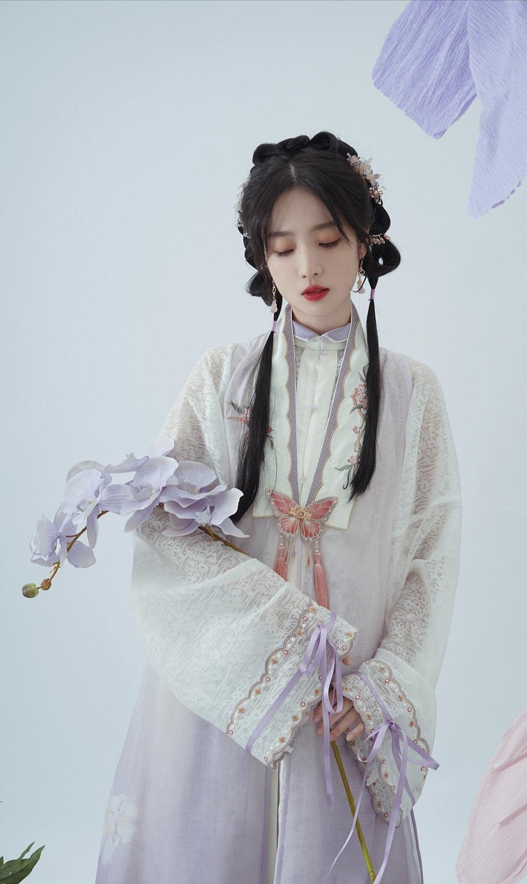 Elegant Two-Piece Cheongsam Set:A Glamor of Traditional Elegance Elegant Two-Piece Cheongsam Set:A Glamor of Traditional Elegance
