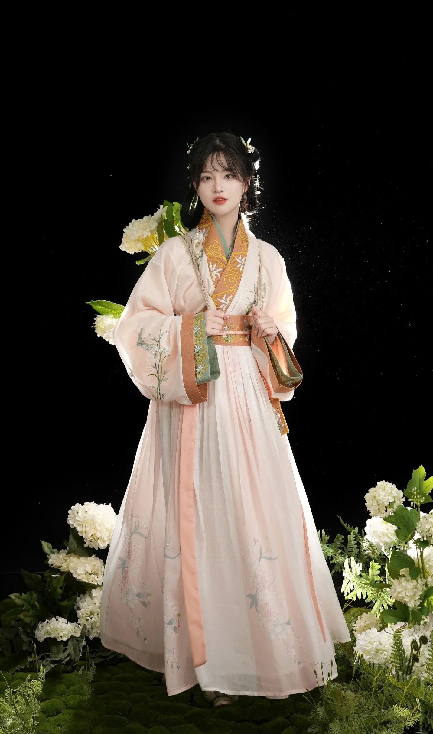 Original Hanfu Fashion:The Journey of Yushu Original Jadewear Shop Original Hanfu Fashion:The Journey of Yushu Original Jadewear Shop