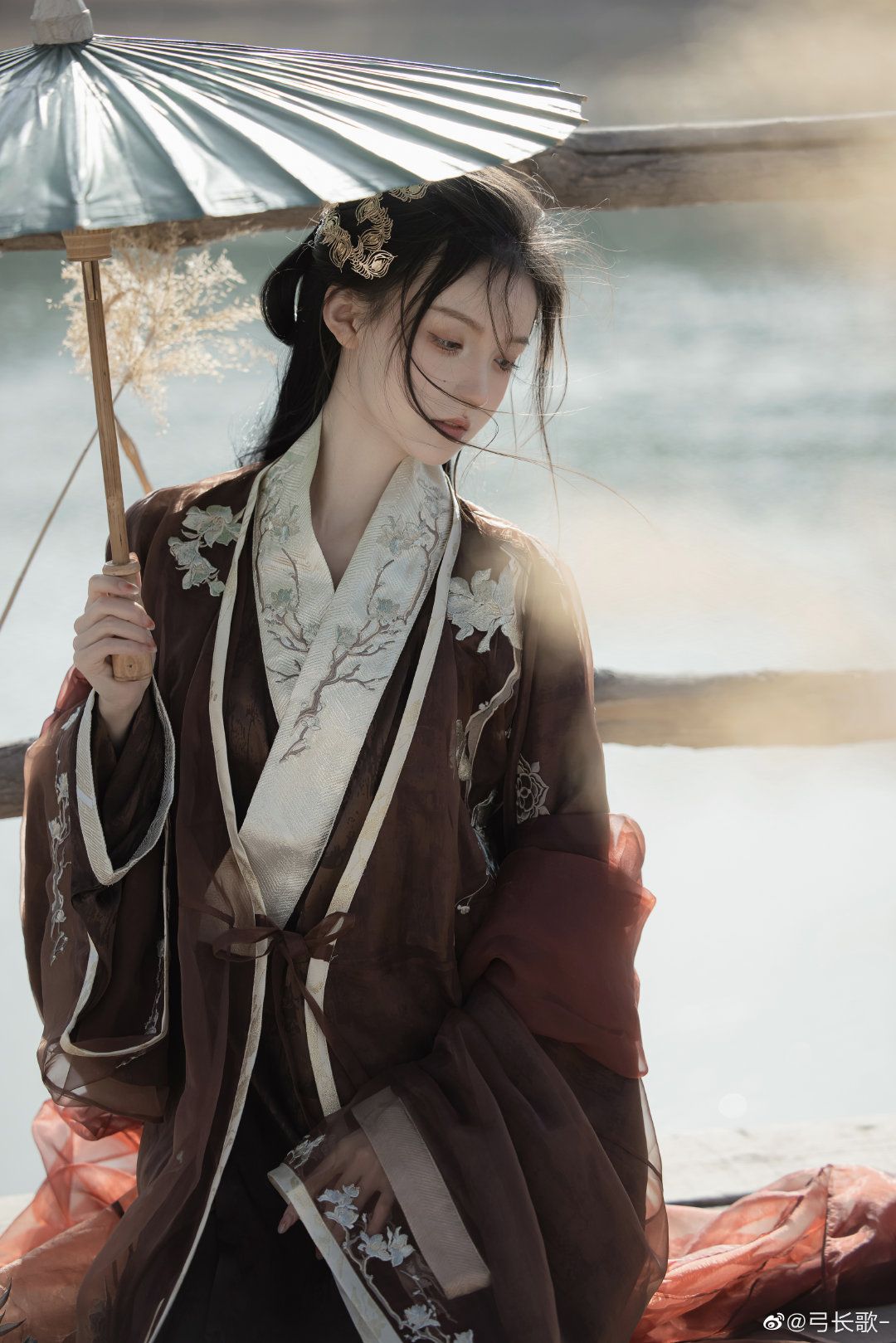 The Splendor of Cherry Blossom-Inspired Hanfu Chest-High Cosplay
