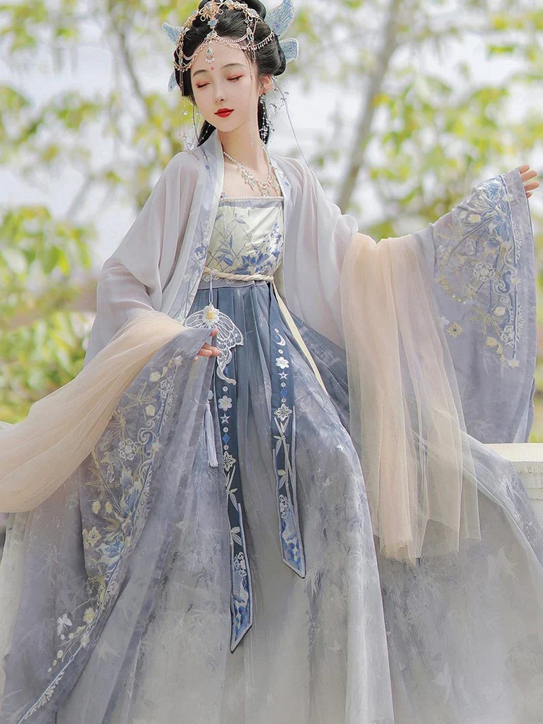 Student Cheongsam and Shoe Pairing:A Guide to Traditional Elegance Student Cheongsam and Shoe Pairing:A Guide to Traditional Elegance