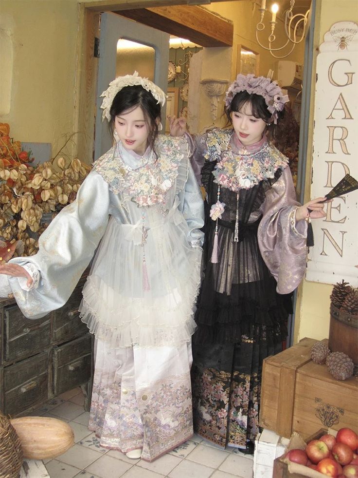 The Rise of Cheongsam Mesh Headwear:A Blend of Traditional Elegance and Modern Charm The Rise of Cheongsam Mesh Headwear:A Blend of Traditional Elegance and Modern Charm