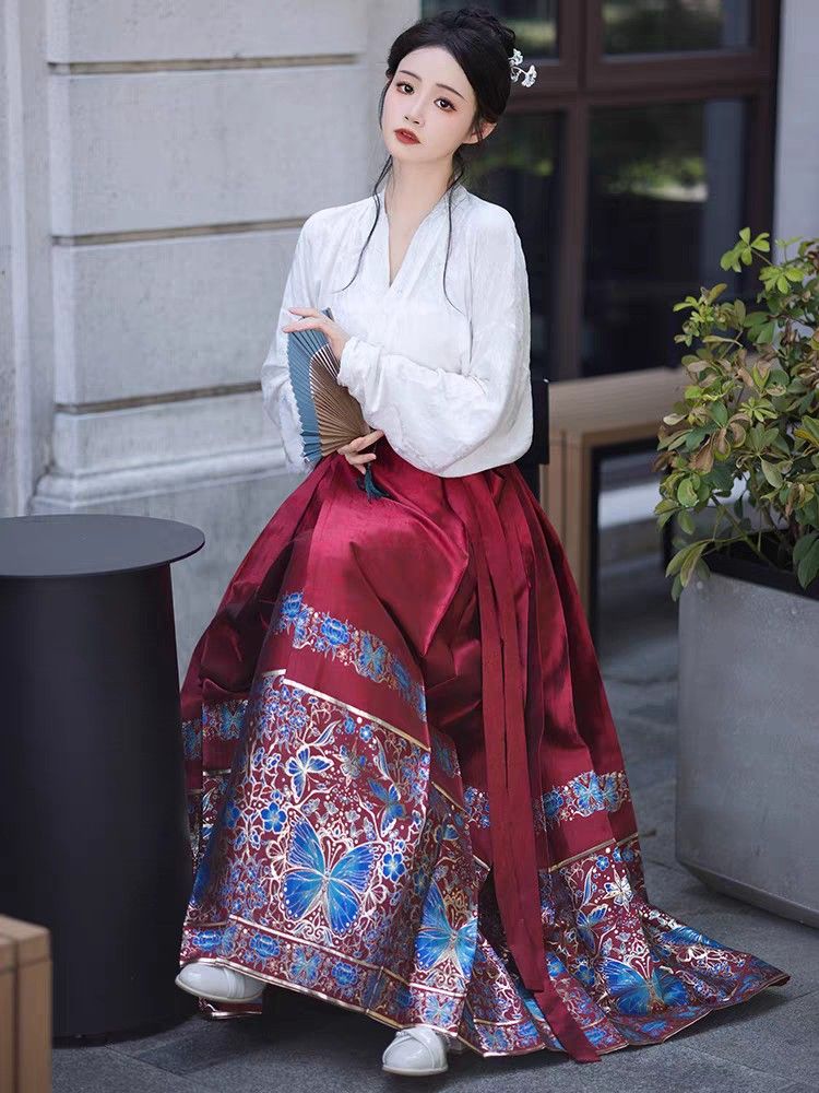 Simple Ancient Hair Accessories:A Glimpse into Traditional Chinese Costume Headwear Simple Ancient Hair Accessories:A Glimpse into Traditional Chinese Costume Headwear