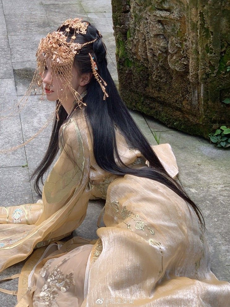 The Charm of Miniature Horse-Face Skirt:A Closer Look at a Unique Fashion Statement